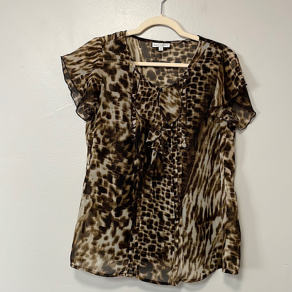 Pretty leopard print blouse and camisole. Sz small
